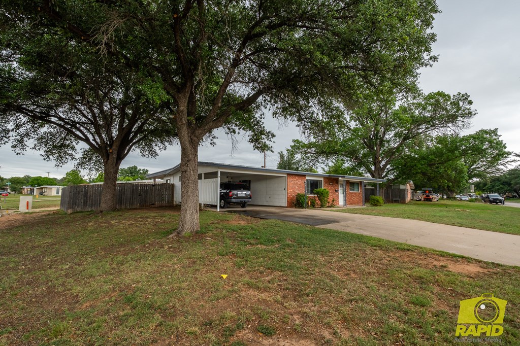 2770 Southwestern Ave Property Photo 2