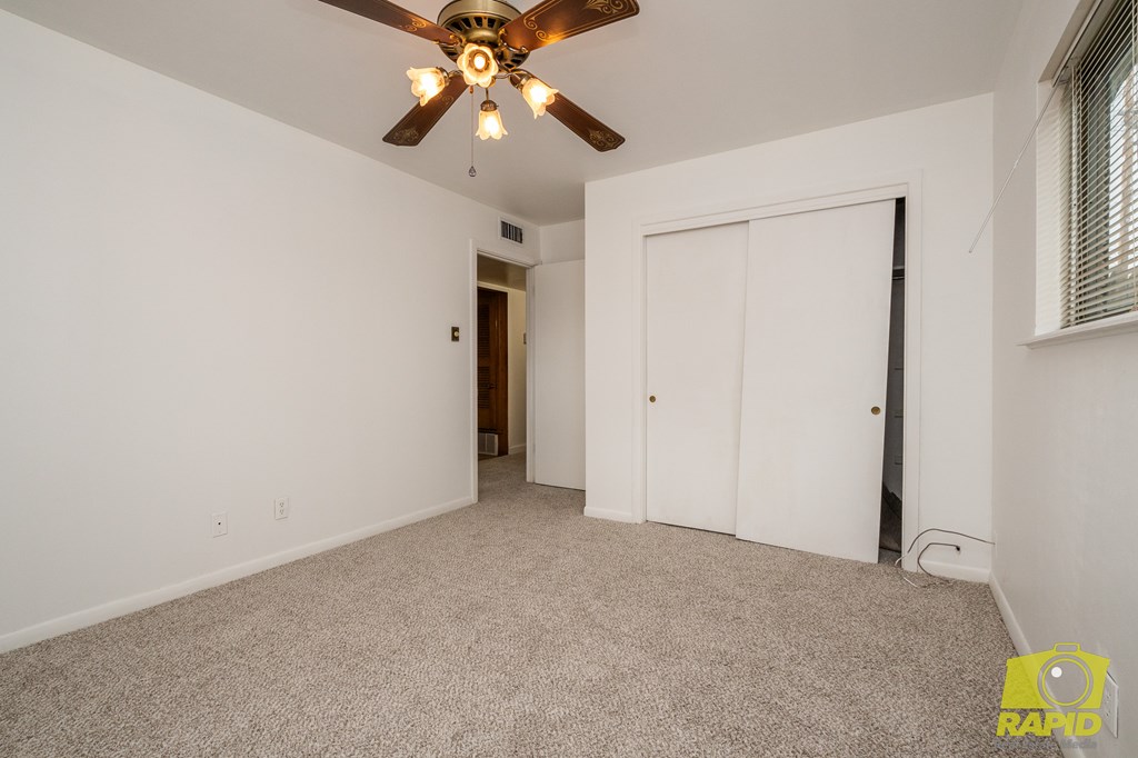 2770 Southwestern Ave Property Photo 10