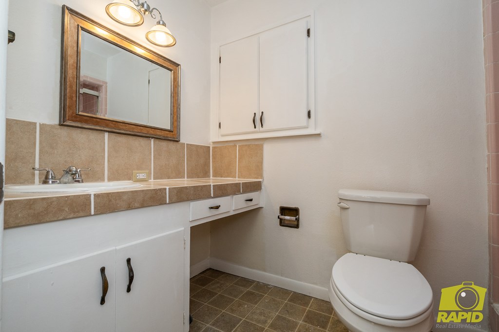 2770 Southwestern Ave Property Photo 15