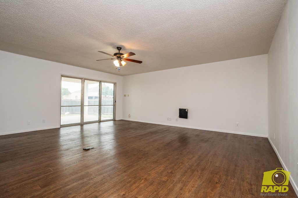 2770 Southwestern Ave Property Photo 19