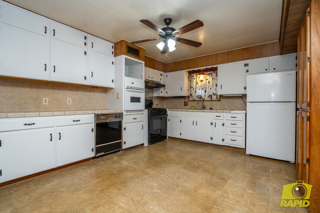 2770 Southwestern Ave Property Photo 21