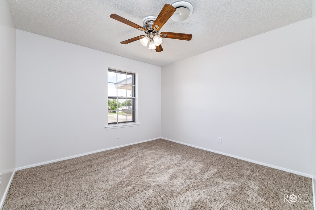 2109 Dartmouth Dr Property Photo 21
