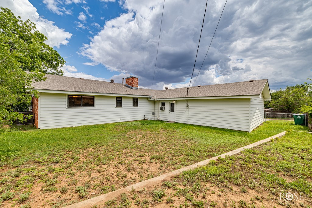 2109 Dartmouth Dr Property Photo 24