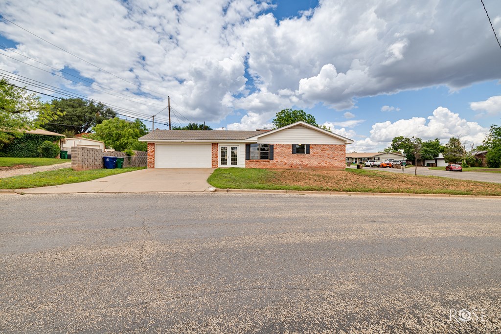 2109 Dartmouth Dr Property Photo 28