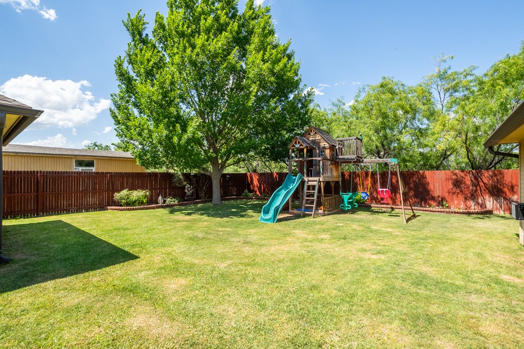 3918 Caroline Lane Property Photo 32