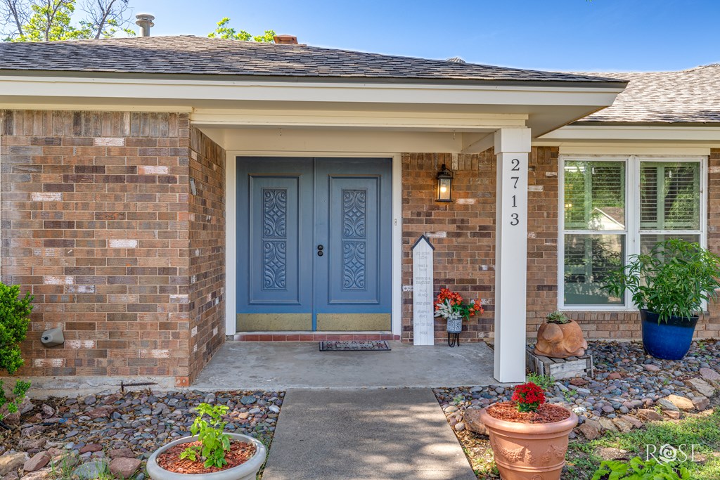 2713 Canyon Creek Dr Property Photo 4