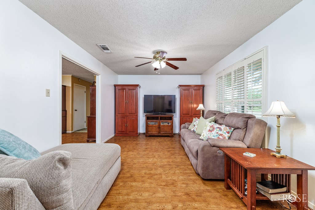 2713 Canyon Creek Dr Property Photo 6