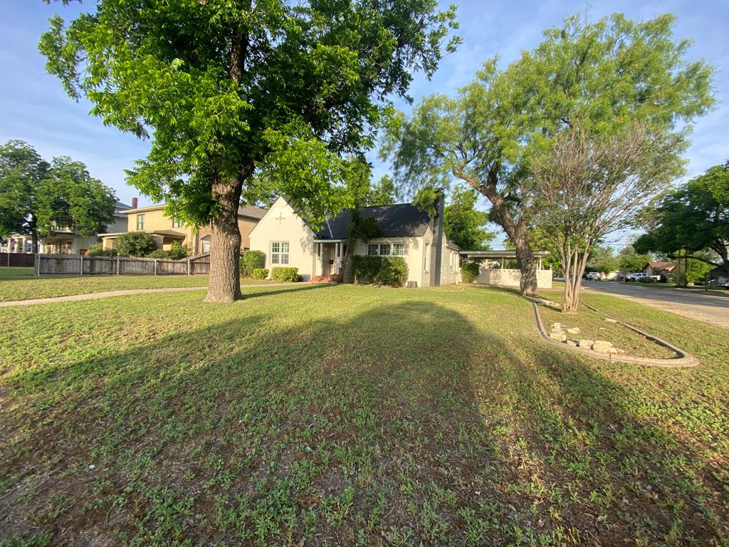 1001 S David St Property Photo 1