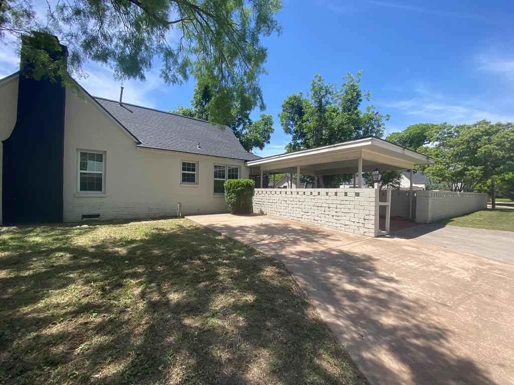 1001 S David St Property Photo 7