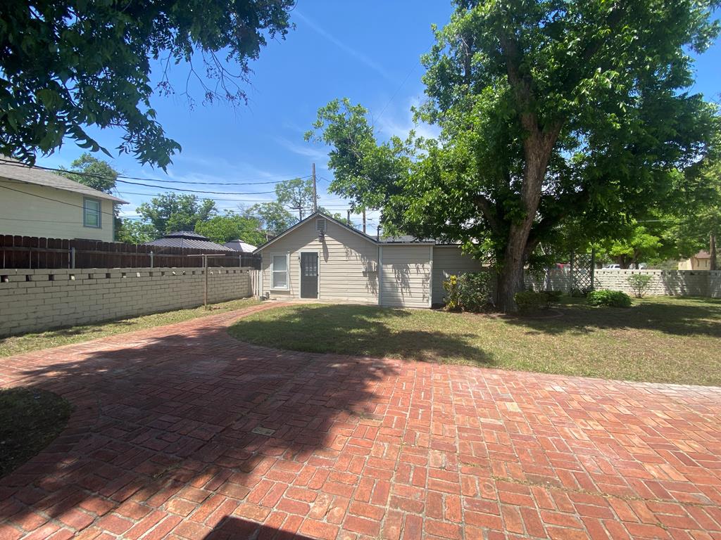 1001 S David St Property Photo 11