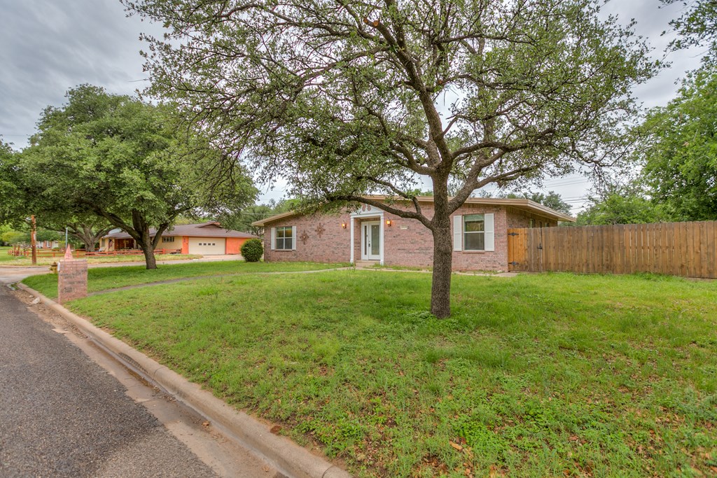 2526 Harvard Ave Property Photo 4