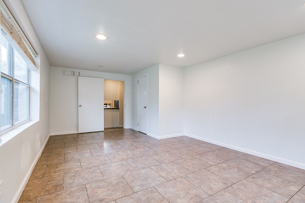 2526 Harvard Ave Property Photo 29