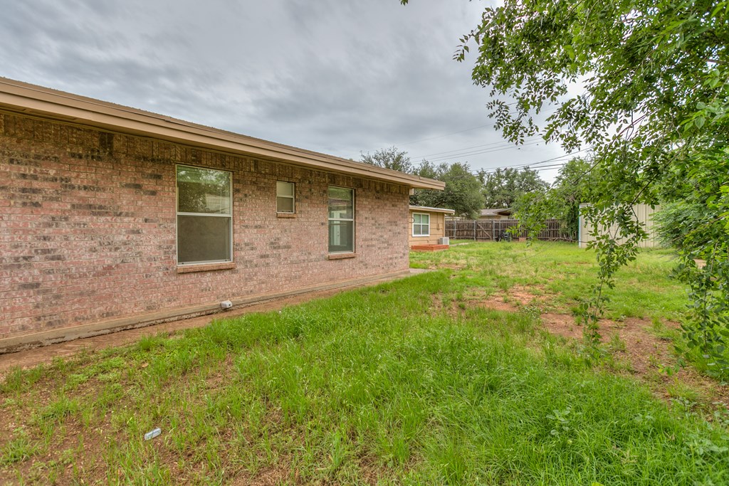 2526 Harvard Ave Property Photo 32