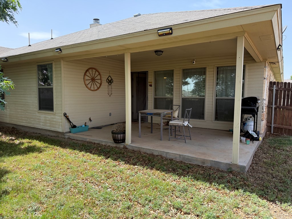 4609 Pinon Ridge Dr Property Photo 3