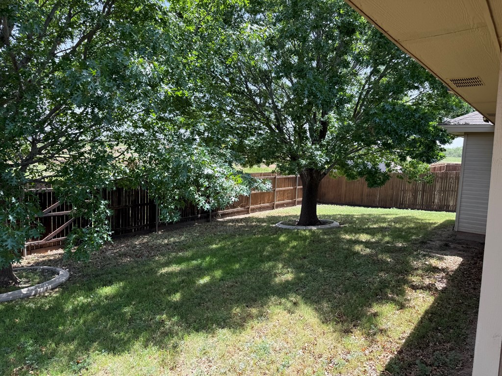 4609 Pinon Ridge Dr Property Photo 4