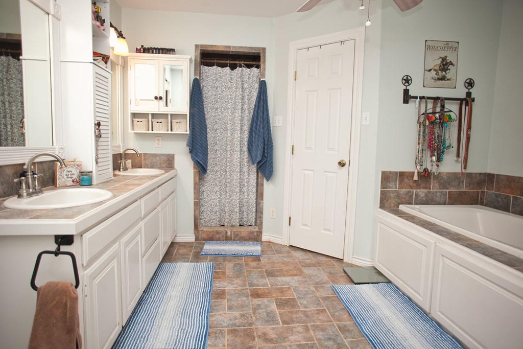10581 Ballard Rd Property Photo 56