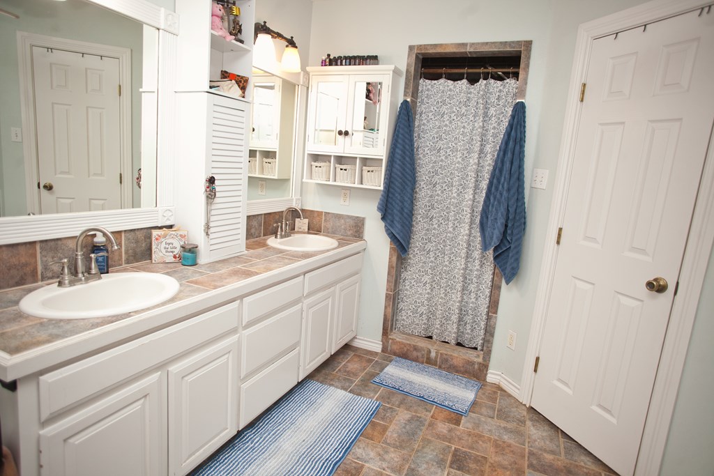 10581 Ballard Rd Property Photo 57