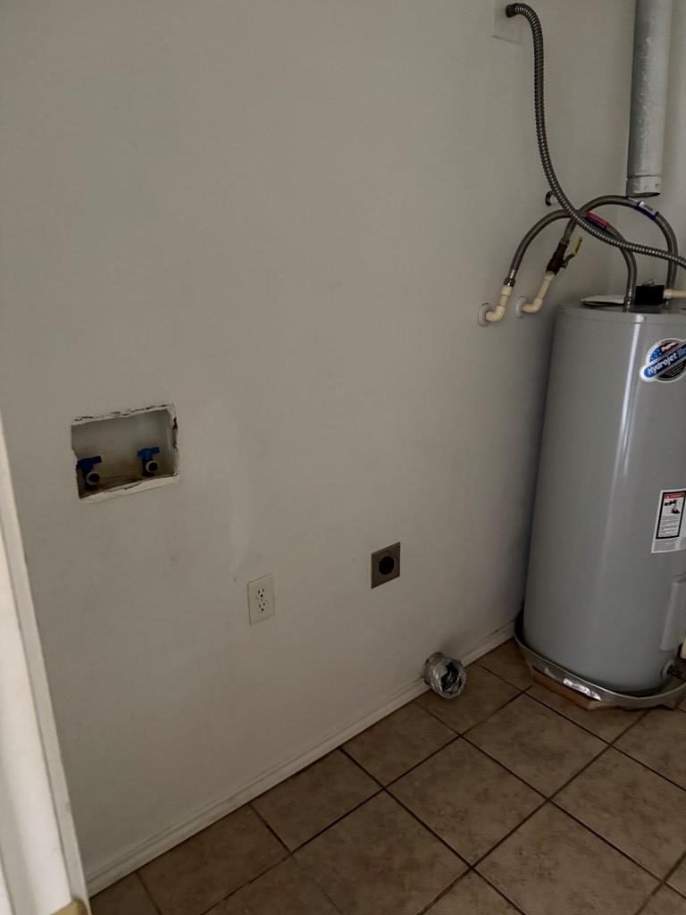 909 Howard Ave Property Photo 10