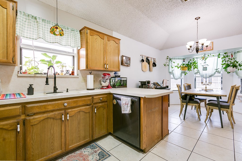 3634 Oak Creek Dr Property Photo 18