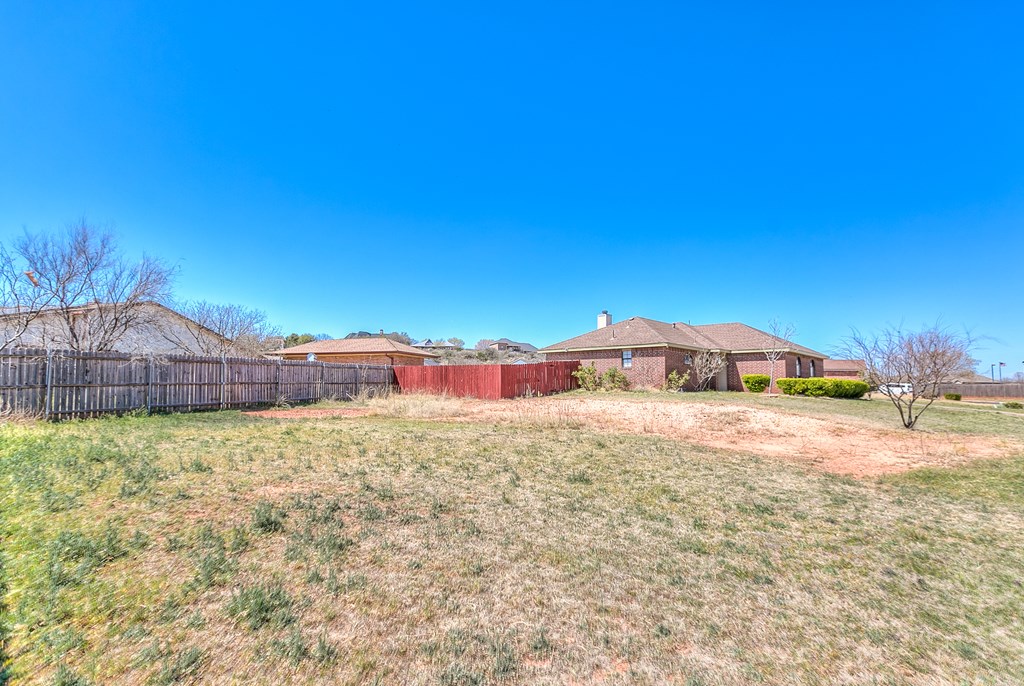 1605 Amberton Pkwy Property Photo 4