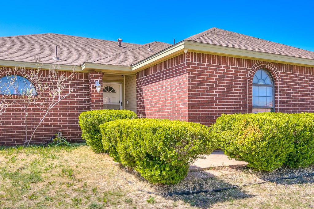 1605 Amberton Pkwy Property Photo 5