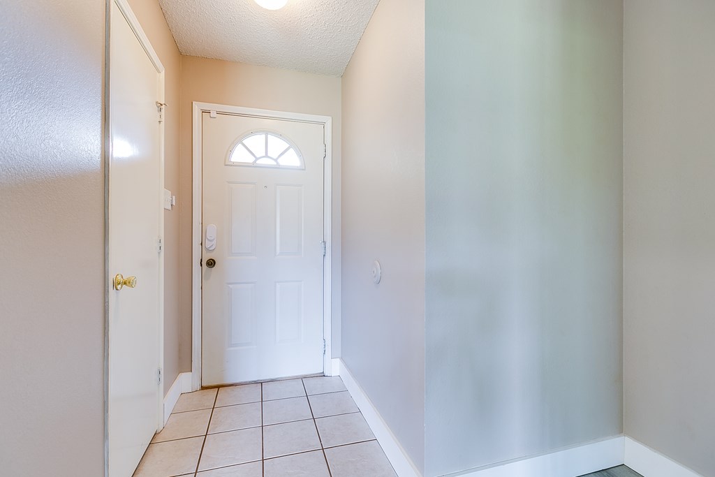 1605 Amberton Pkwy Property Photo 6