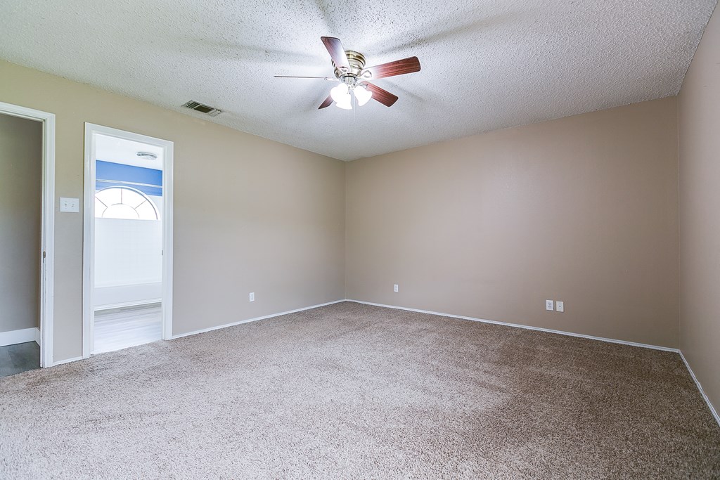 1605 Amberton Pkwy Property Photo 18