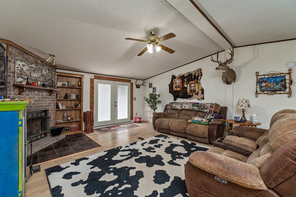 8918 Paradise Lane Property Photo 7