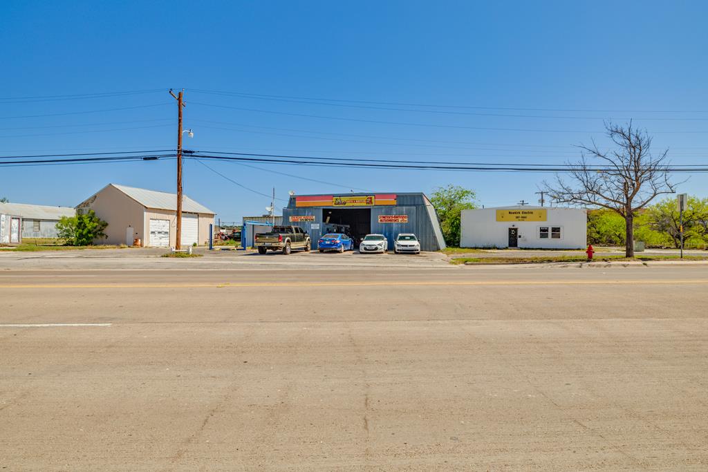504 N Crockett Ave Property Photo