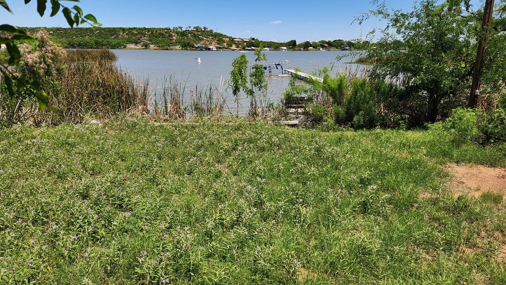 2902 Red Bluff Circle Property Photo 8