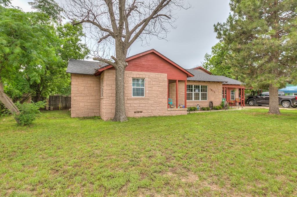 1817 North St Property Photo 3