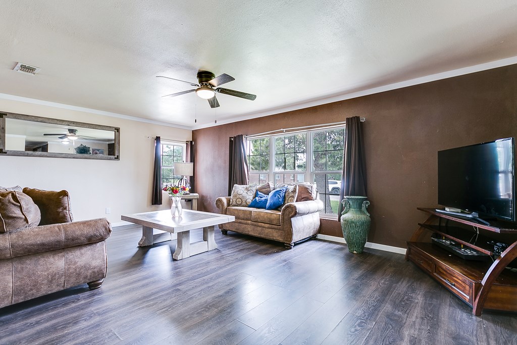 1817 North St Property Photo 8