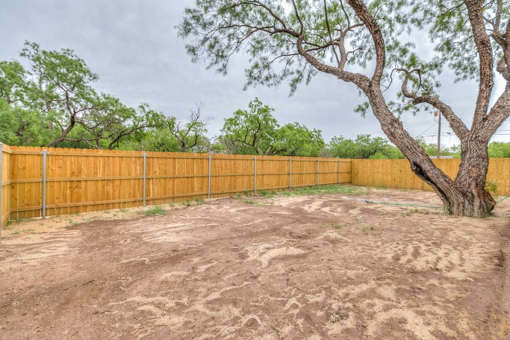 2118 Deaton St Property Photo 36