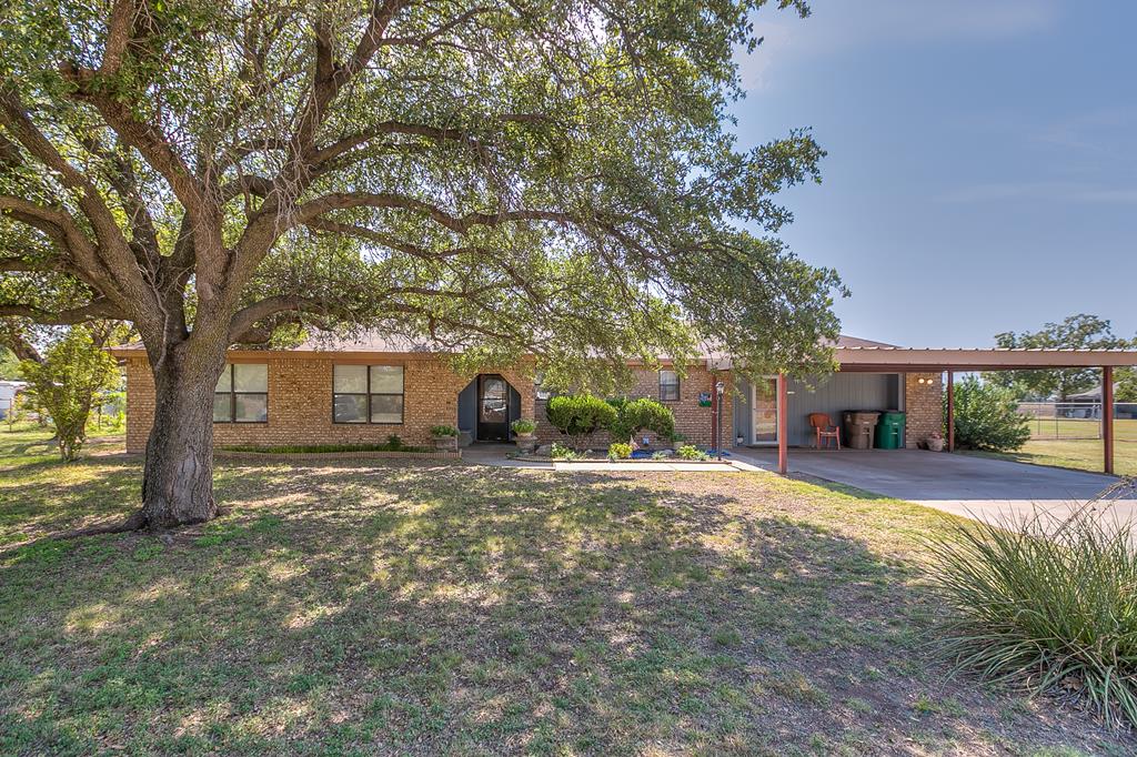 1027 Butterfly Lane Property Photo 1