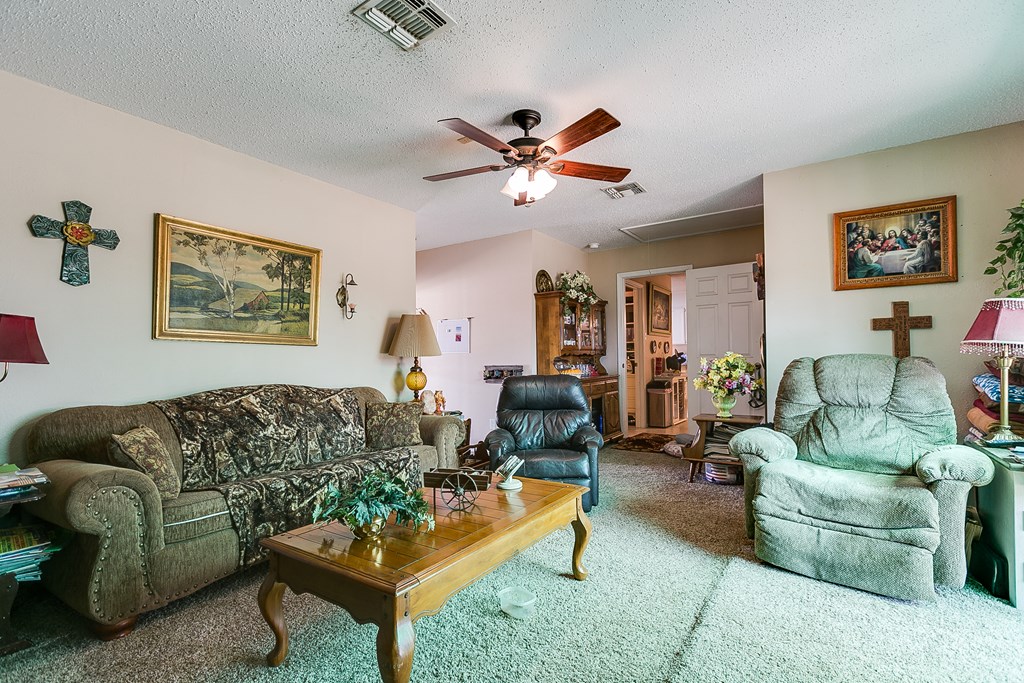 1027 Butterfly Lane Property Photo 14