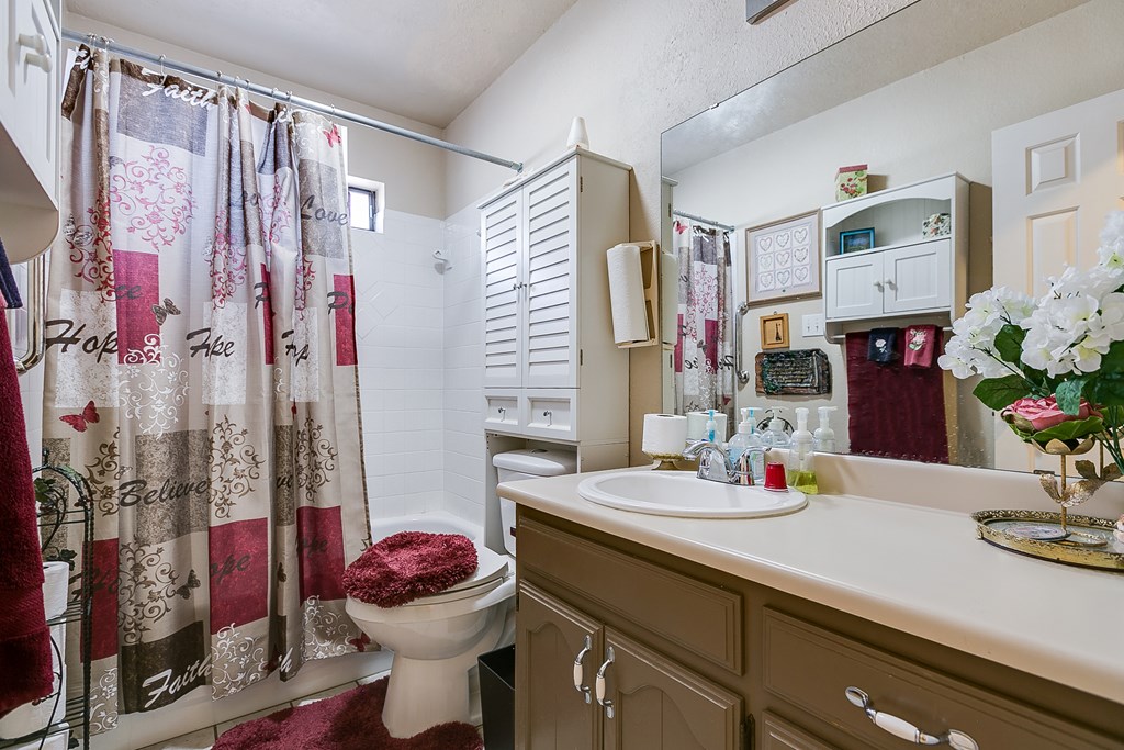 1027 Butterfly Lane Property Photo 22