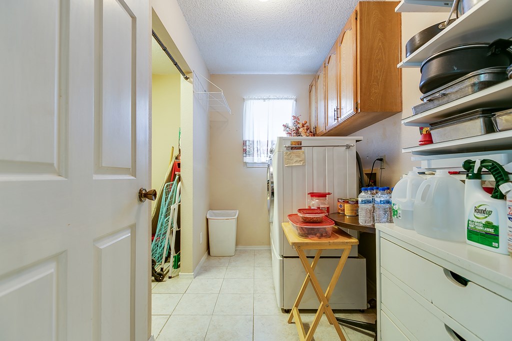 1027 Butterfly Lane Property Photo 26