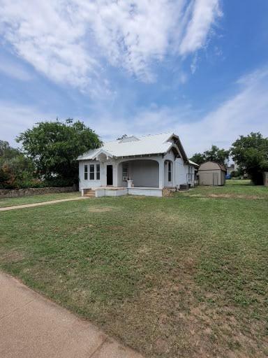 608 N Broadway St Property Photo 1
