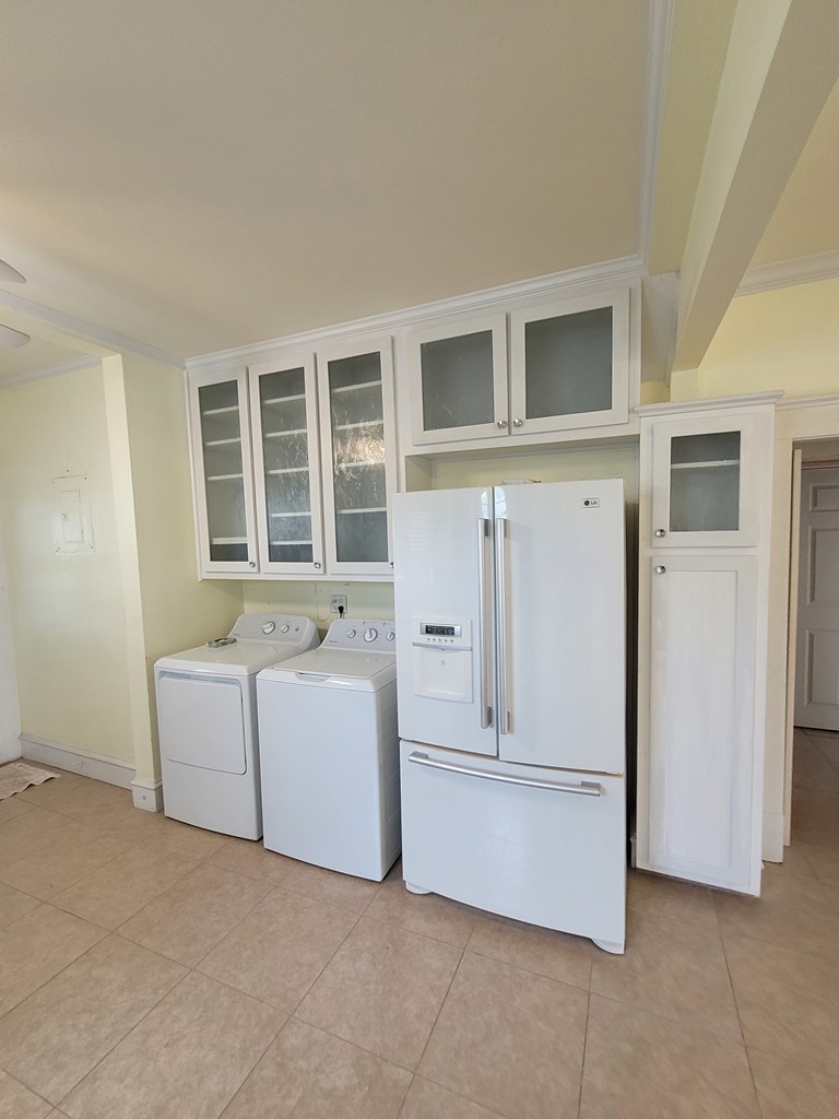 608 N Broadway St Property Photo 3
