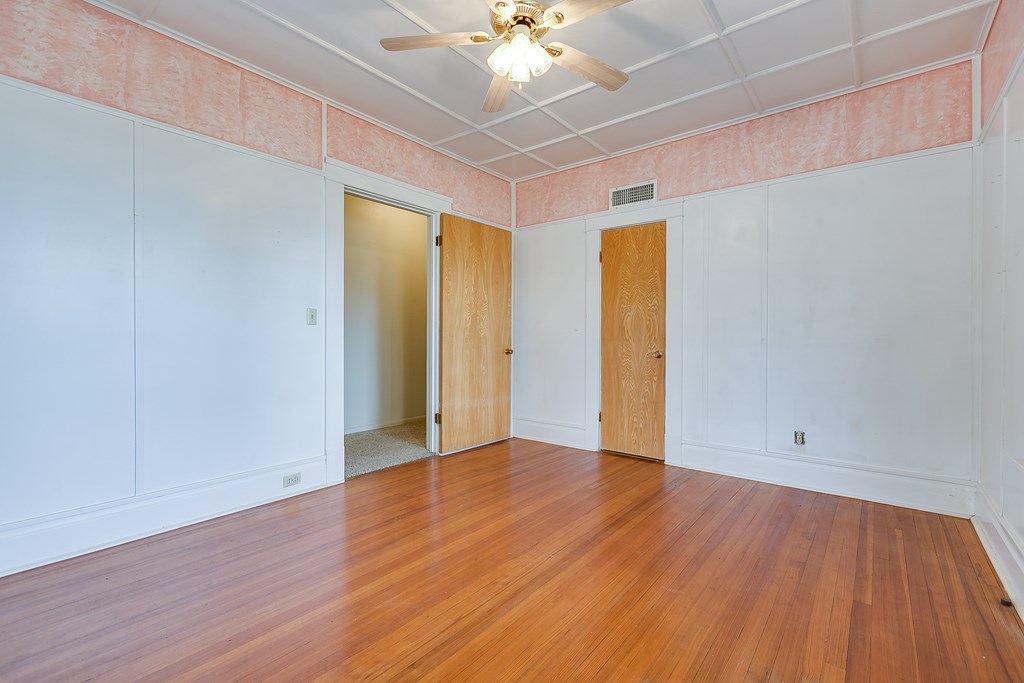 623 S Washington St Property Photo 30