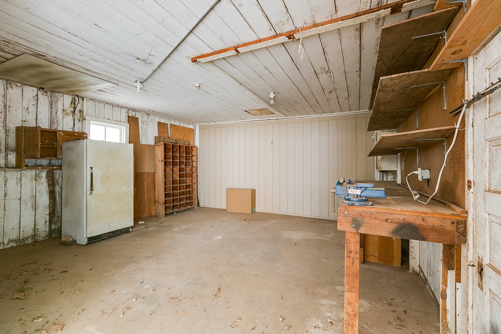623 S Washington St Property Photo 36