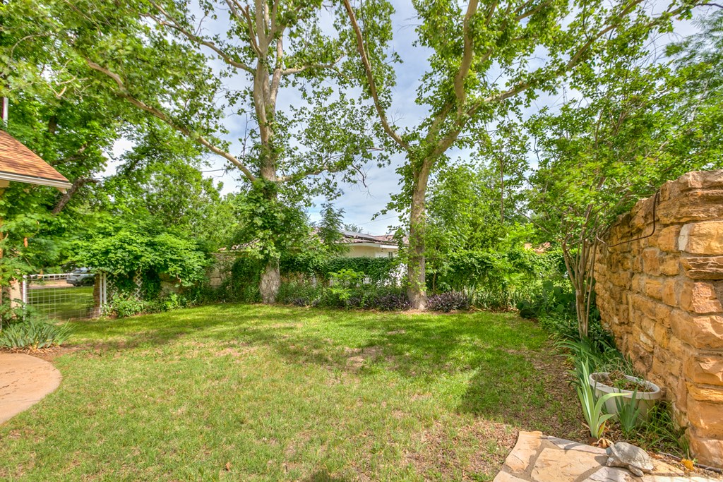 623 S Washington St Property Photo 40