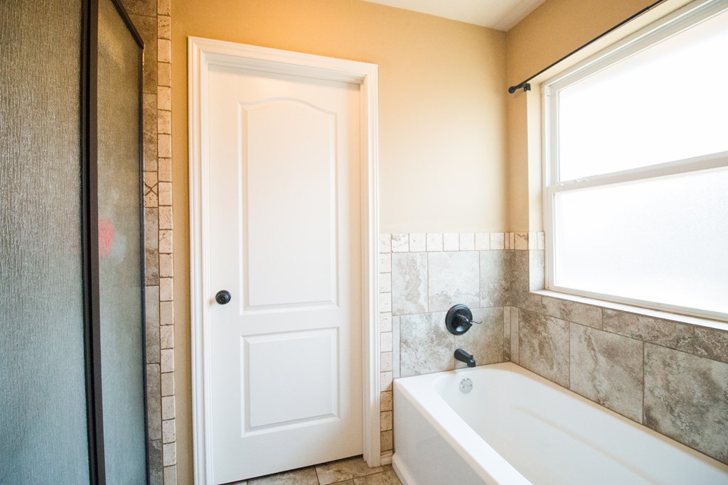 4154 Huntleigh Dr Property Photo 14