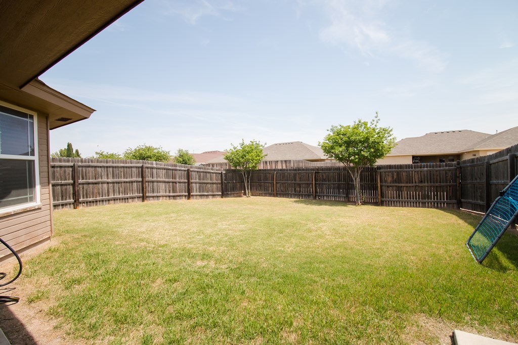 4154 Huntleigh Dr Property Photo 20