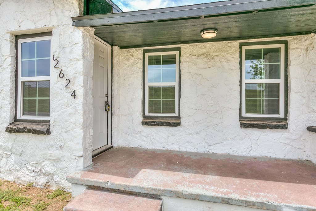 2624 Dallas St Property Photo 5