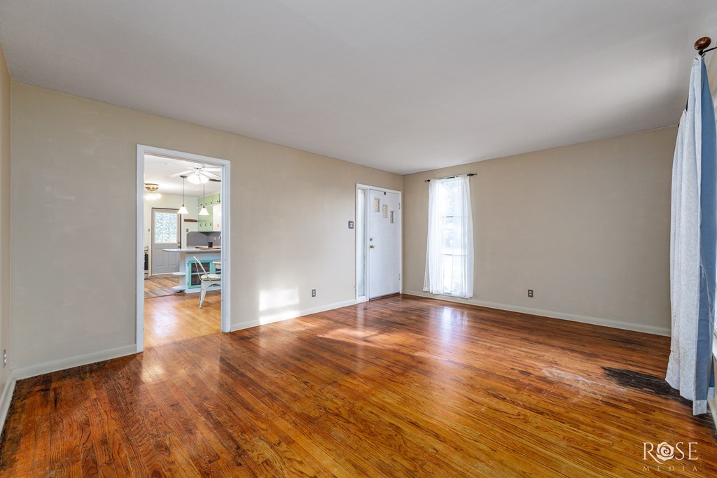 2519 Yale Ave Property Photo 3