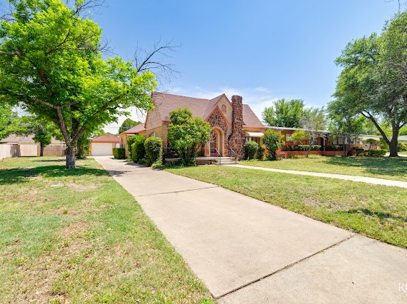 2229 Waco St Property Photo 3