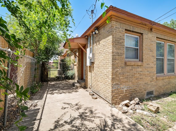 2229 Waco St Property Photo 25