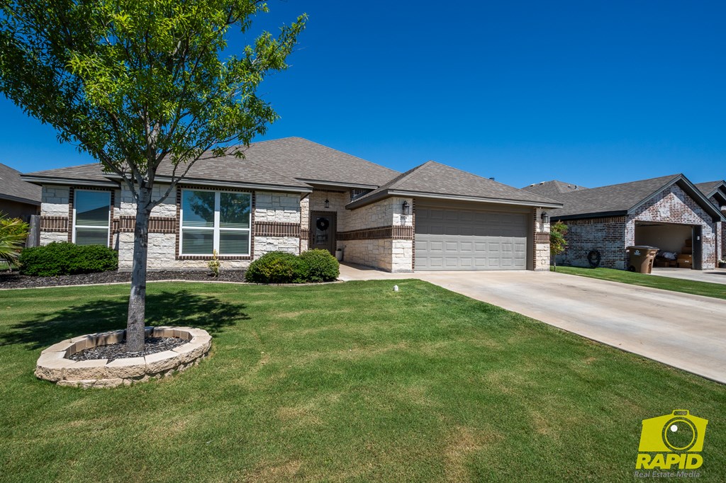 5929 Tarin St Property Photo 3