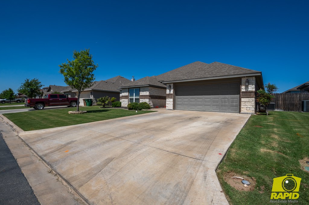5929 Tarin St Property Photo 5